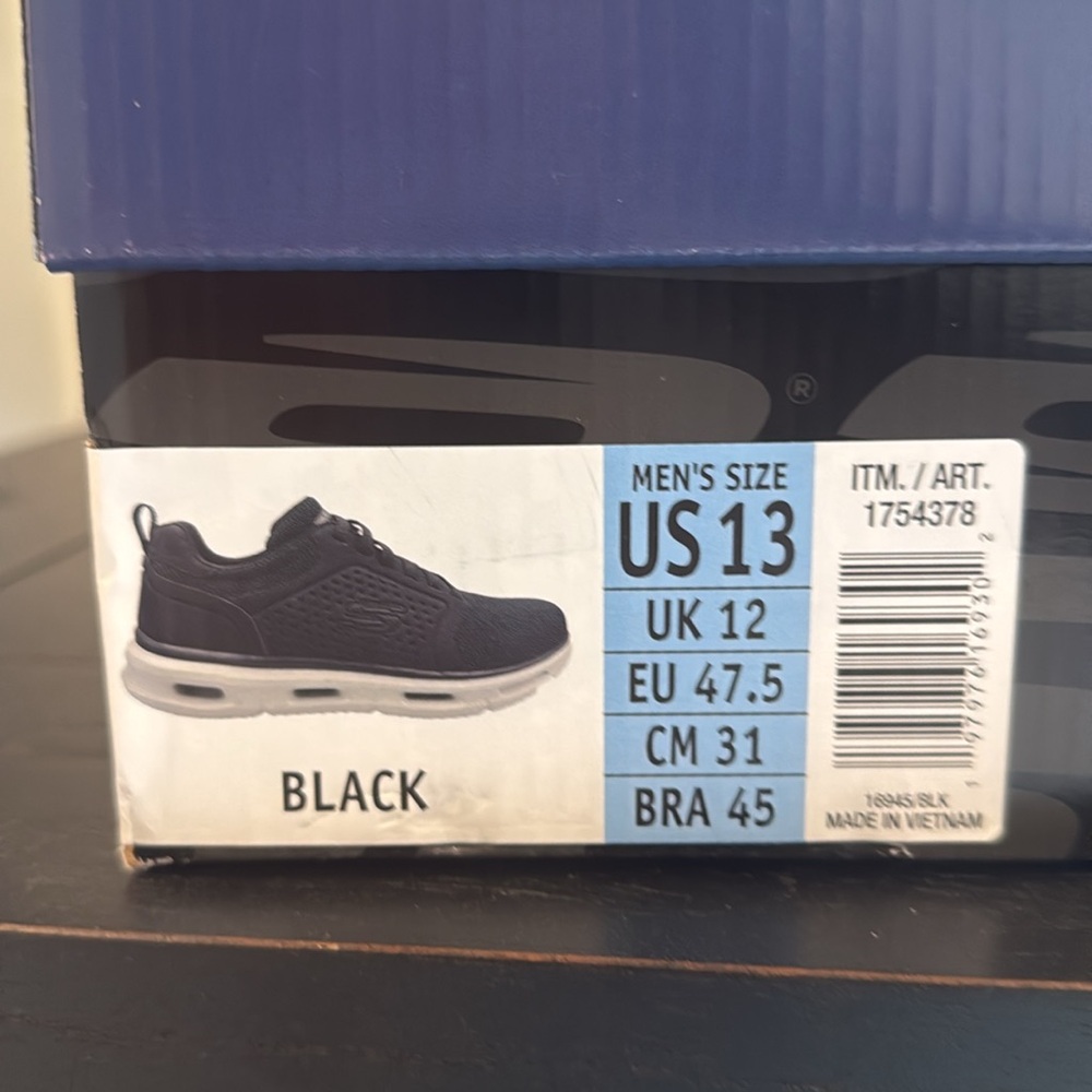 Skechers’s GLIDE-RITE all day comfort sneakers - Picture 3 of 7